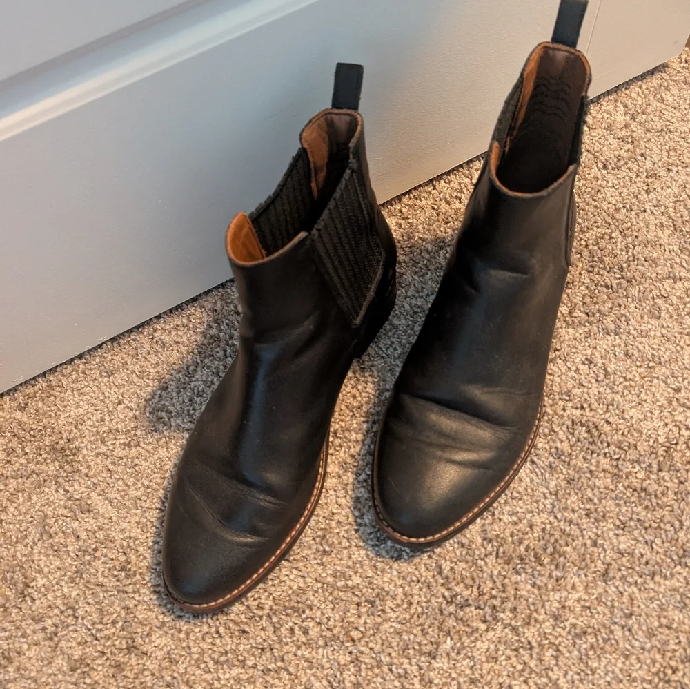 Thursday's Black Leather Women's Everyday Dreamer Chelsea Boots 10.5 - Picture 2 of 11